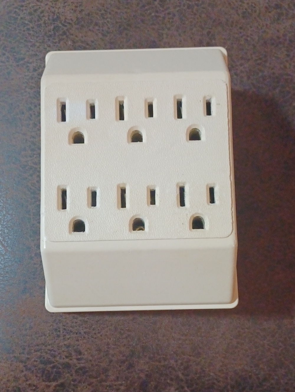 $4 Add-on Off-White 6-Outlet Cube Plug Adapter